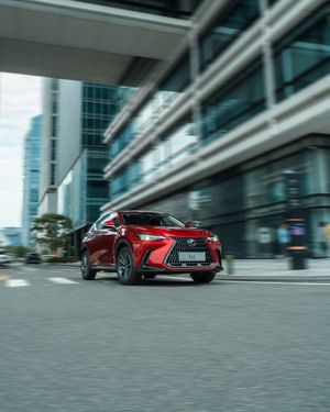 Image post by @discoverlexus on Instagram
