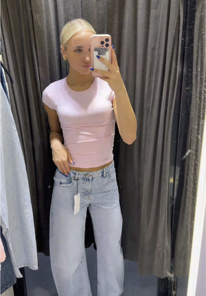 Video post by @charlotteglassss on TikTok