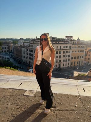 Image post by @maddyjump on Instagram