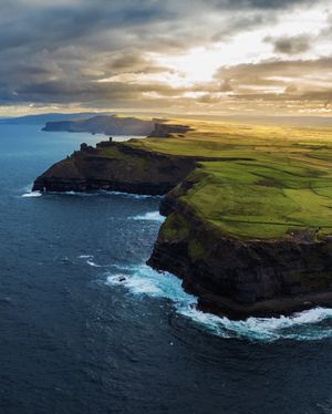 Image post by @thewildatlanticway on Instagram