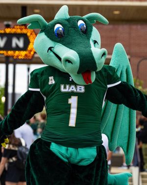 Image post by @uab_fb on Instagram