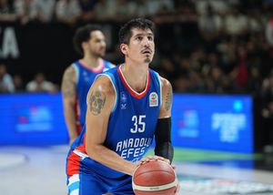 Image post by @AnadoluEfesSK on Twitter
