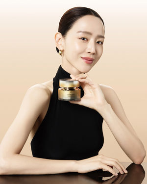 Image post by @harpersbazaarkorea on Instagram