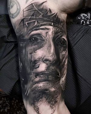 Image post by @skindesigntattoos on Instagram