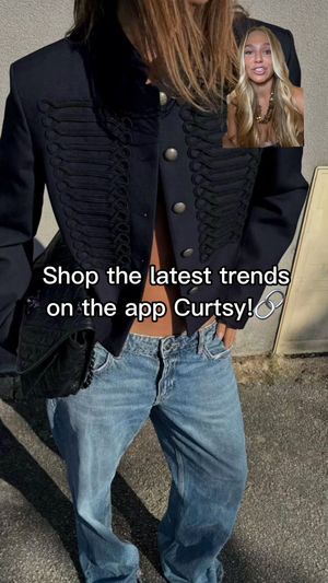 Image post by @curtsyapp on Facebook