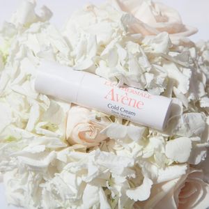 Image post by @aveneusa on Instagram