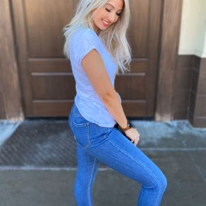 Image post by @shopfillyflair on Instagram