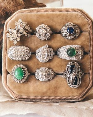 Image post by @maejeanvintage on Instagram