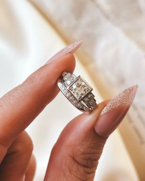 Image post by @maejeanvintage on Instagram