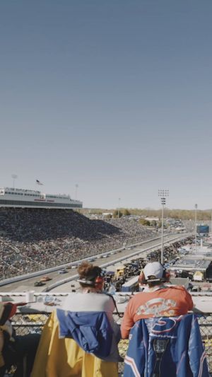 Video post by @MartinsvilleSwy on Twitter