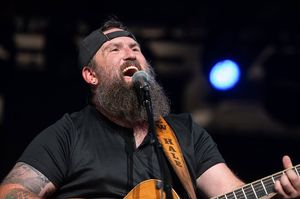 Image post by @drewhalelive on Instagram