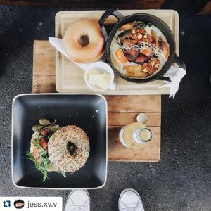 Image post by @lovestrangelove on Instagram