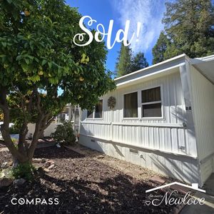 Image post by @amandanewloverealtor on Facebook