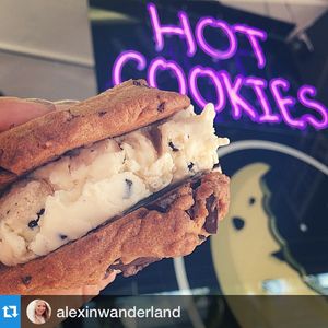 Image post by @insomniacookies on Instagram