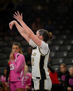 Image post by @oaklandwbb on Instagram