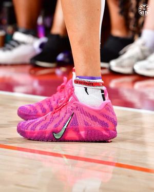 Image post by @la_sparks on Instagram