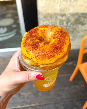 Image post by @randysdonuts on Instagram