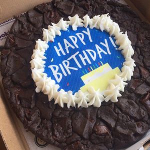 Image post by @insomniacookies on Instagram