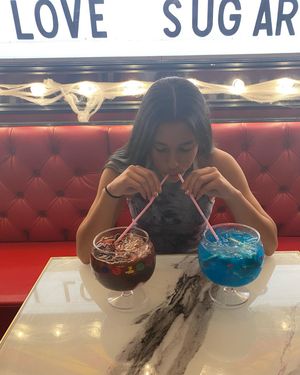 Image post by @laurenzycband on Instagram