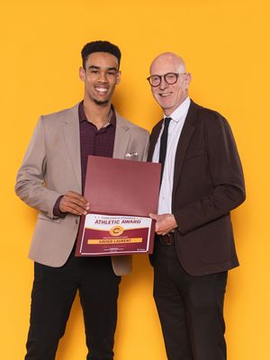 Image post by @the_stingers on Instagram