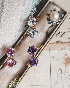 Image post by @maejeanvintage on Instagram