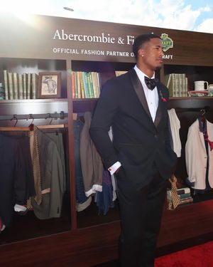 Image post by @abercrombie on Instagram