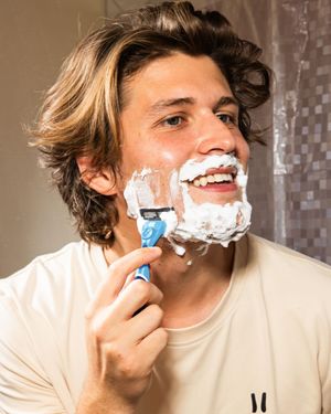 Image post by @dollarshaveclub on Instagram