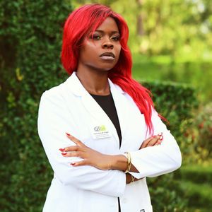 Image post by @blissthehairdoctor on Instagram
