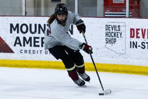 Image post by @womenshockeyasu on Instagram