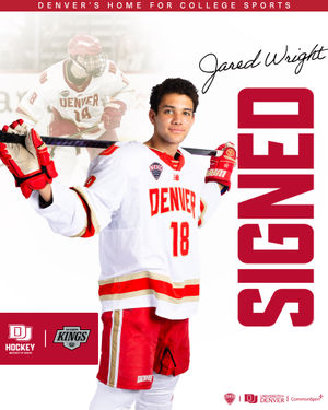 Image post by @du_hockey on Instagram