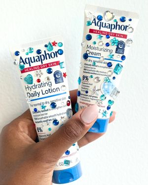 Video post by @aquaphor on TikTok