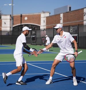 Image post by @smumtennis on Instagram