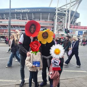 Image post by @oliver_phelps on Instagram