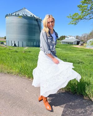 Image post by @shopfillyflair on Instagram