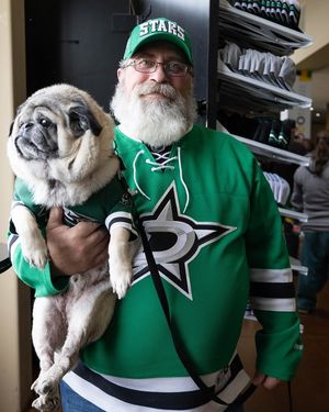 Image post by @txstarshockey on Instagram