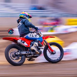 Image post by @crawmedia on Instagram