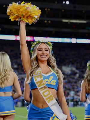 Image post by @uclaspiritsquad on Instagram