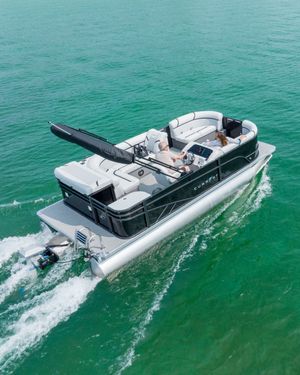 Image post by @crestpontoonboats on Instagram