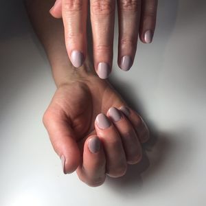Image post by @nestanails on Instagram