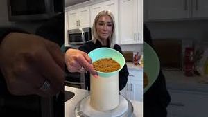 Video post by @theblondewhobakes on YouTube