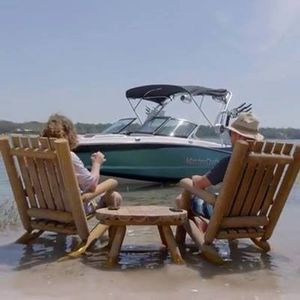 Image post by @charlotteskiboats on Facebook