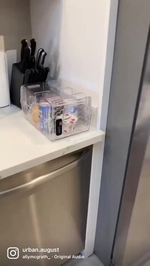 Video post by @theurbanaugust on Facebook