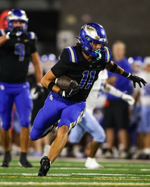 Image post by @smchs_football on Instagram