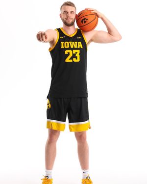 Image post by @iowahoops on Instagram