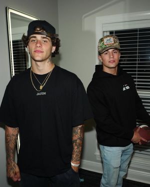 Image post by @laneehancock on Instagram