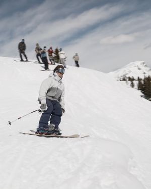 Image post by @newschoolers on Instagram