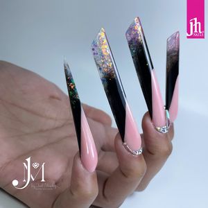 Image post by @jael_jhnails on Instagram