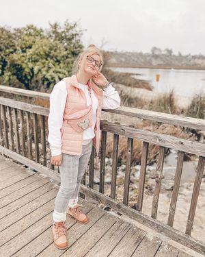 Image post by @snugzmeow on Instagram