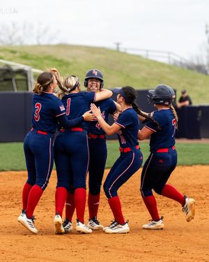 Image post by @belmontsoftball on Instagram