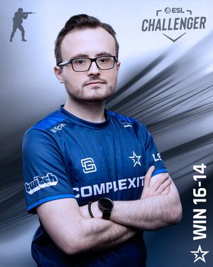 Image post by @Complexity on Twitter